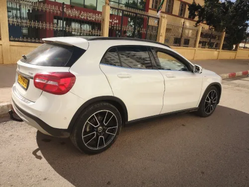 Mercedes GLA 2015 GLA