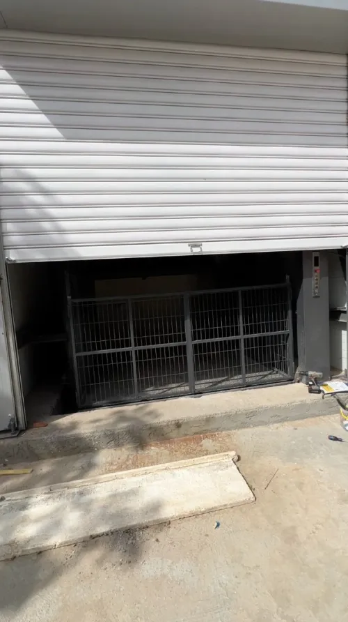 Montecharge marchandise hydraulique fabrication sur mesure - GRAVITY ALGERIE - interne ou externe