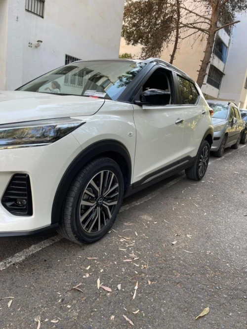 Nissan KICKS 2025 