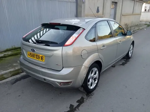 Ford Focus 4 portes 2009 Focus 4 portes
