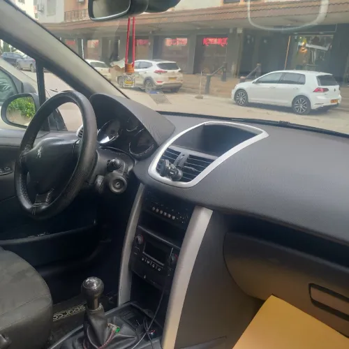 Peugeot 207 2012 
