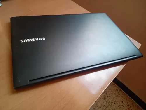 PC Portable Samsung - 15.6", Intel Core i5, 8 Go RAM, 128 Go SSD