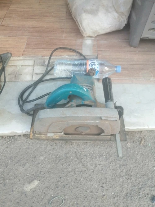 Scie circulaire makita et bosch 