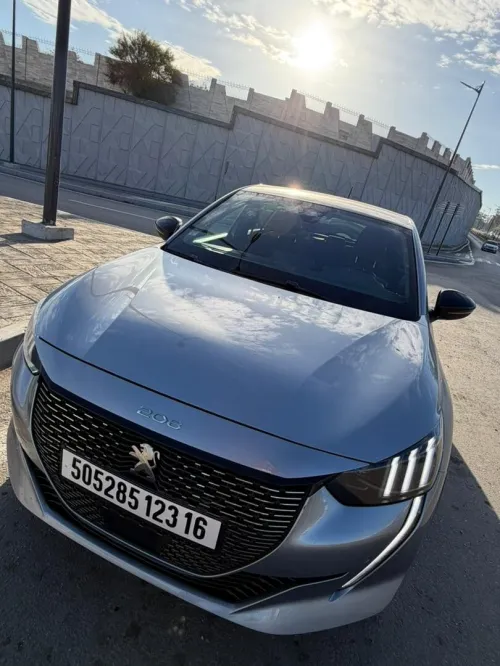 Peugeot 208 2023 GT