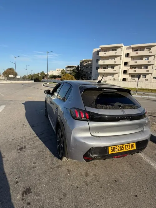 Peugeot 208 2023 GT