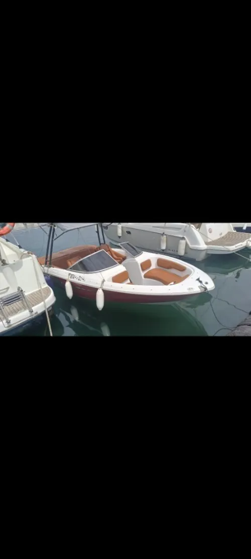 Bateau sea ray 6m75 145 ch