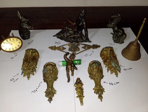 Des statues en bronze