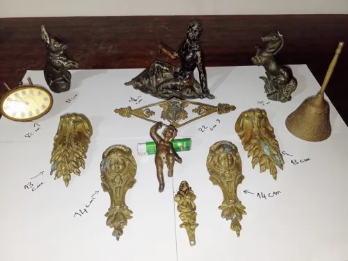 Des statues en bronze