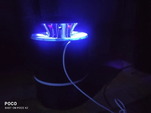 Lampe Piège à Moustiques Amicale