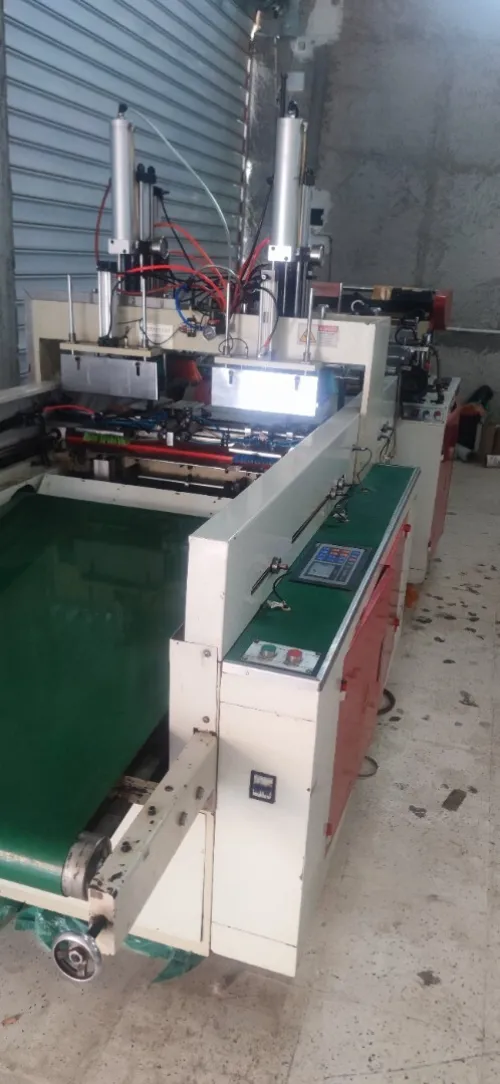 Matériel de fabrication du sachets en plastique 