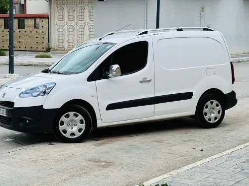 Peugeot Partner 2015 B9