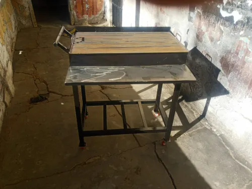 table de coin metallique