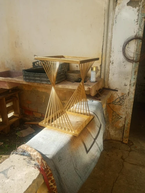 table de coin metallique