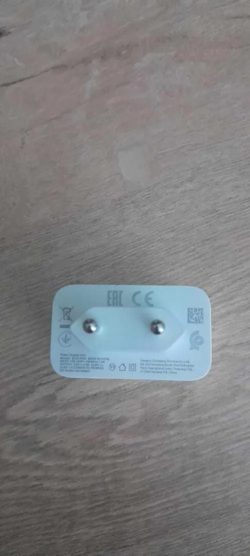 chargeur +câbles d'origine 