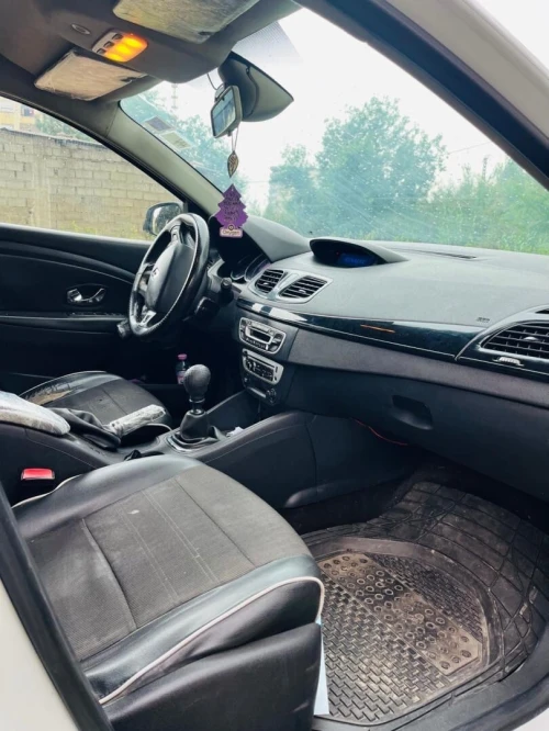 Renault Megane 3 2013 Play