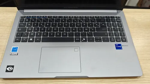 ASUS EXPERTBOOK PRO P1503CVA