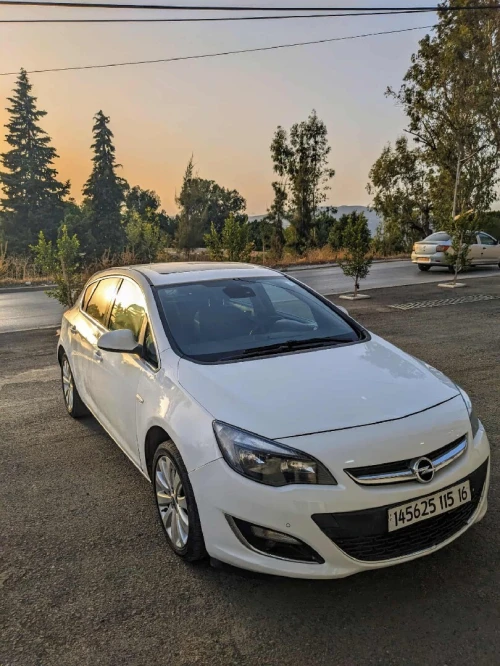 Opel Astra 2015 