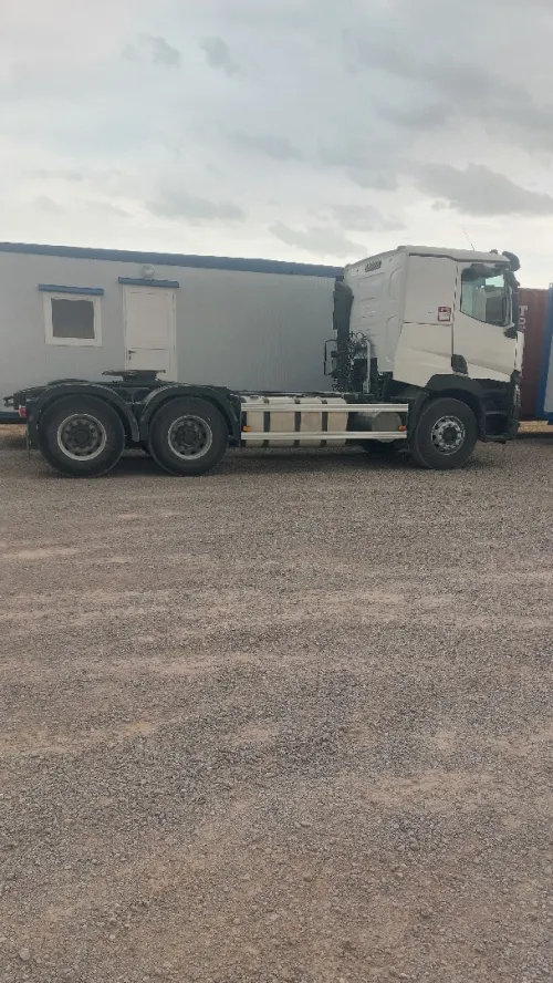 RENAULT 440DXI 6X4 6x4 FARACHA 2016