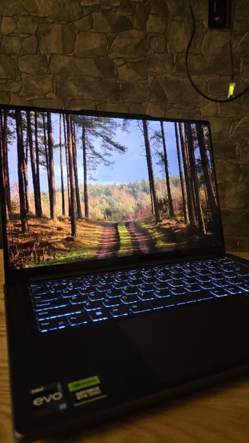 Lenovo Slim Pro 9 14IRP8 RTX 4050