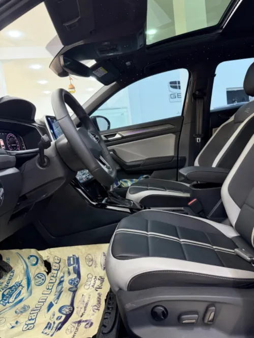 Volkswagen T-Roc 2025 R-Line 