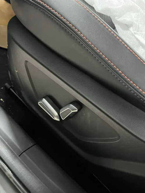 Geely Coolray 2025 