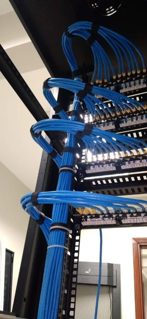 installation reseau informatique téléphonique et électricité 