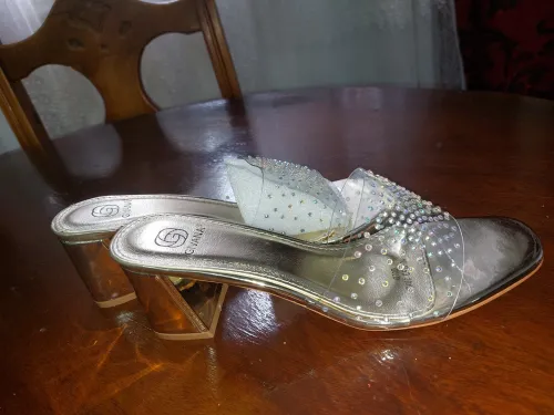 Chaussures femmes et hommes 