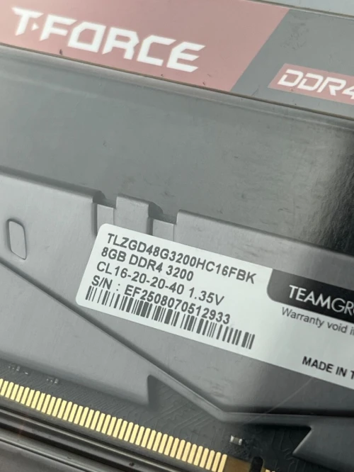 T-FORCE VULCANZ 16GB (2*8) 3200MHZ CL16