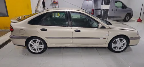 Renault Laguna 1 1995 Initiale paris