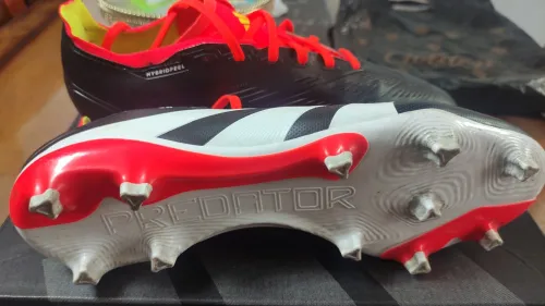 Soulier original adidas predator league pointure 43