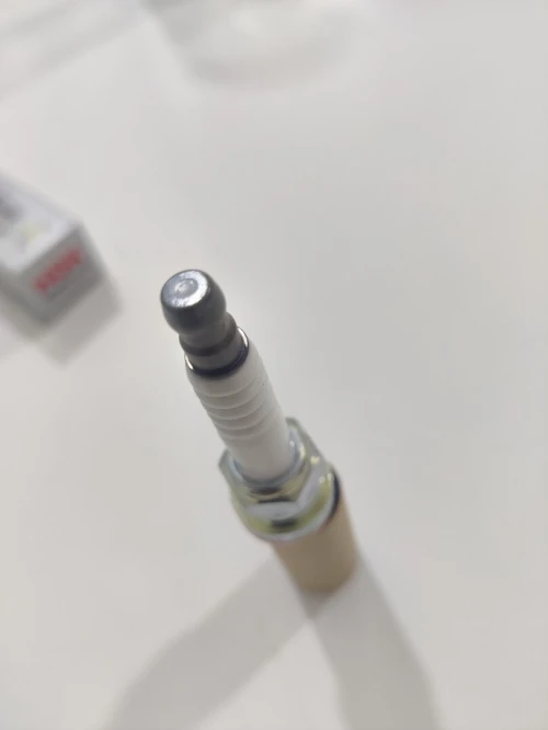 4 Bougies d'Allumage NGK Lazer Iridium ( Réf. : 90912 ), NISSAN,DACIA,MERCEDES et RENAULT