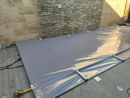 Bâche de couverture piscine 