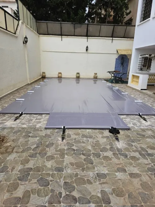 Bâche de couverture piscine 