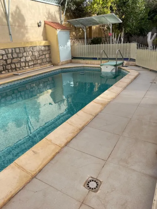 Bâche de couverture piscine 