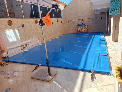 Bâche de couverture piscine 