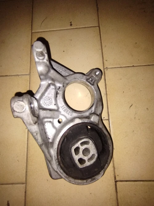 قطع غيار سيارة 207 hdi