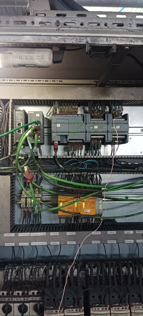 Maintenance Industrielle Complète Installation, Diagnostic, Réparation
