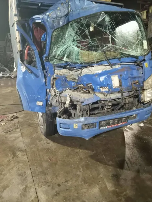 Isuzu NPR Isuzu 2012