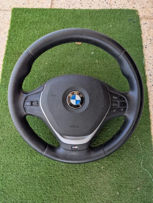 Volant BMW pack M 2013 avec airbag 