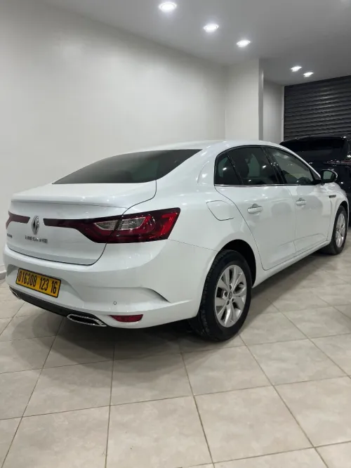 Renault Megane 4  2023 Evolution