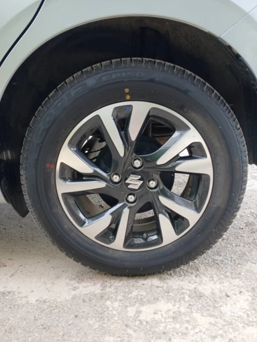 Suzuki Swift 2025 GLX