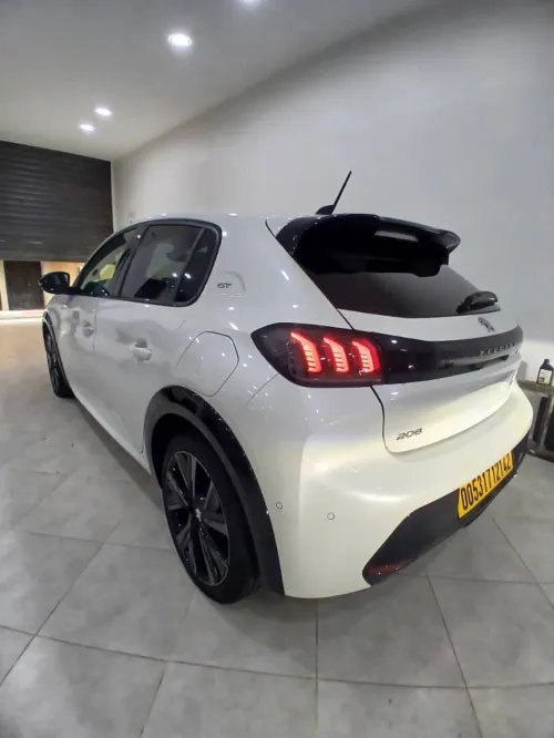 Peugeot 208 2021 GT