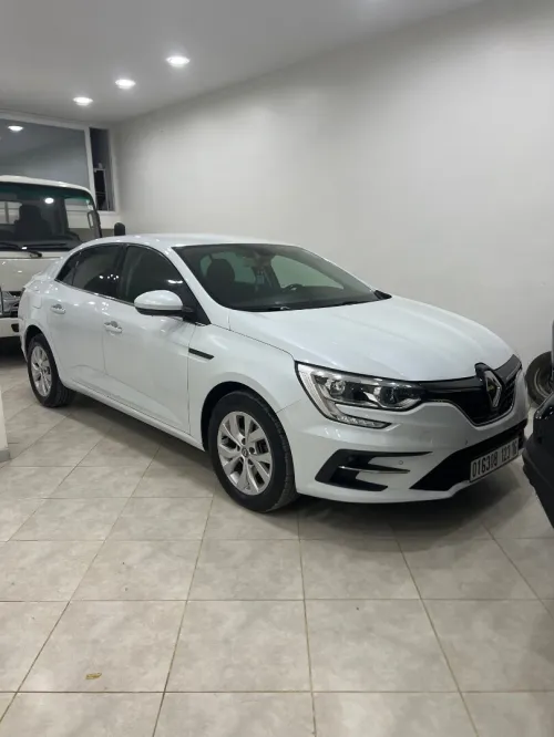 Renault Megane 4  2023 Techno