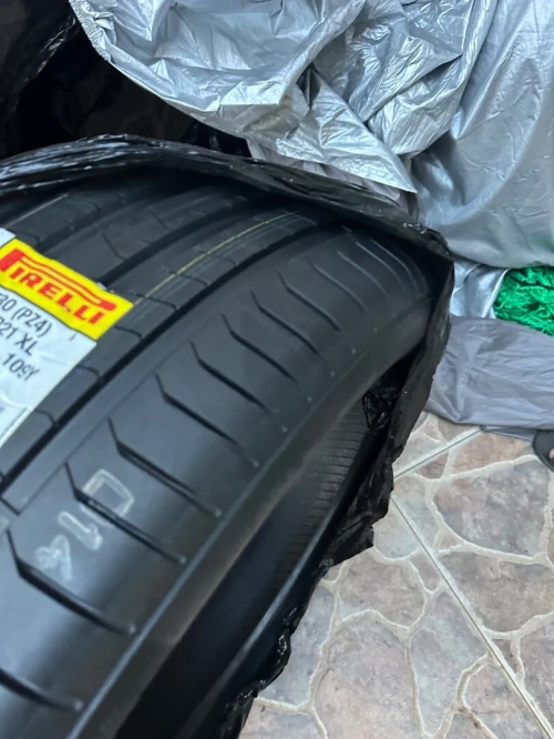 Pneu PIRELLI VENU DE FRANCE POUR SUV ET 4/4 SPORT