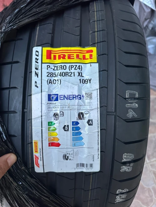 Pneu PIRELLI VENU DE FRANCE POUR SUV ET 4/4 SPORT