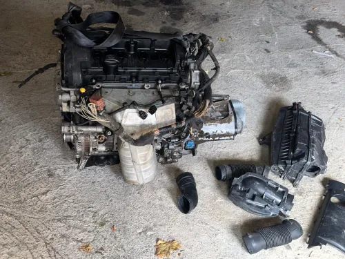mouteur 1.6 VTI 301 208 207