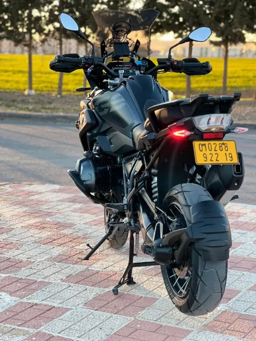 BMW Gs TRIPLE BLACK LC 