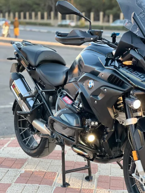 BMW Gs TRIPLE BLACK LC 