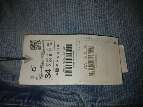 سروال من علامة zara