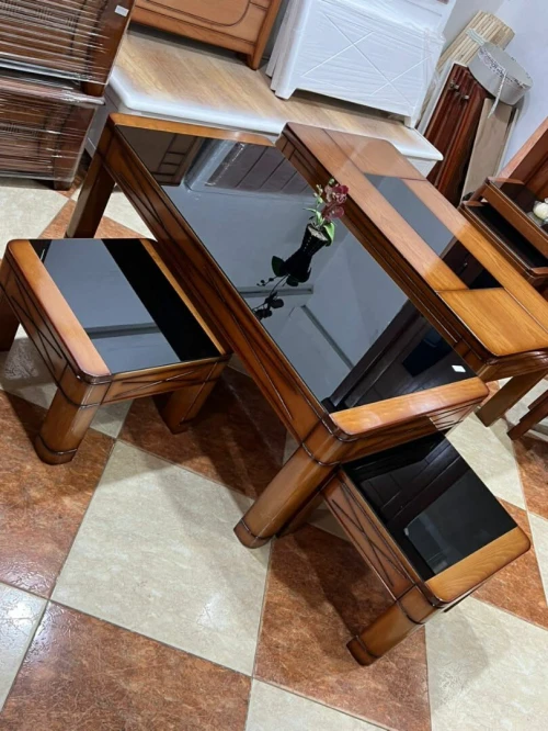 Table basse 3 pièces bien fini